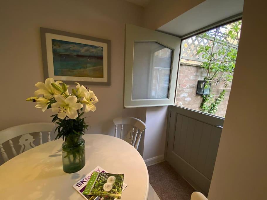 The Granary, Lovely Townhouse In Central Stamford Esterno foto